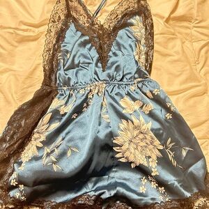 Elegant Blue Floral Lace Trim Women's Romper
